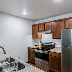 dining room at Mayhew Apartments in Sauk Rapids MN